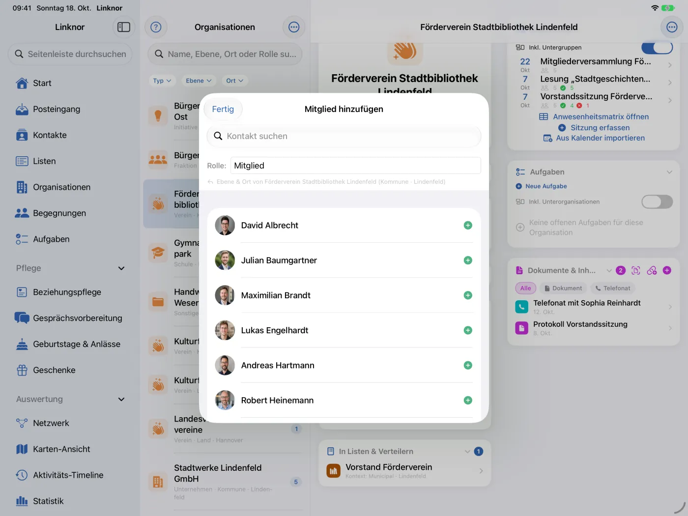 Blatt „Mitglied hinzufügen“ mit Rolle, Ebene und Ort der Organisation und Kontaktliste