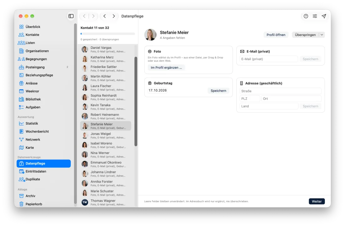 Runde: links die Kontakte mit ihren fehlenden Angaben, rechts die Felder zum Ergänzen