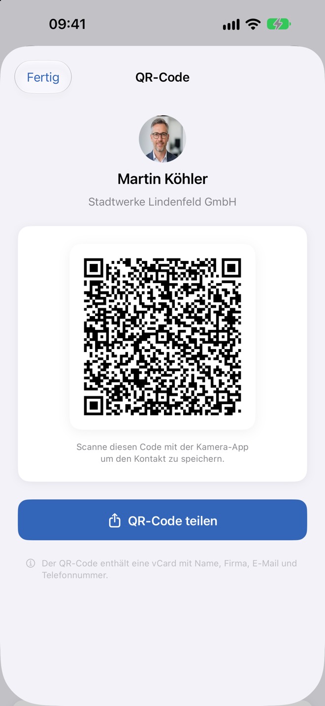 QR-Code mit Kontaktdaten und dem Knopf „QR-Code teilen“