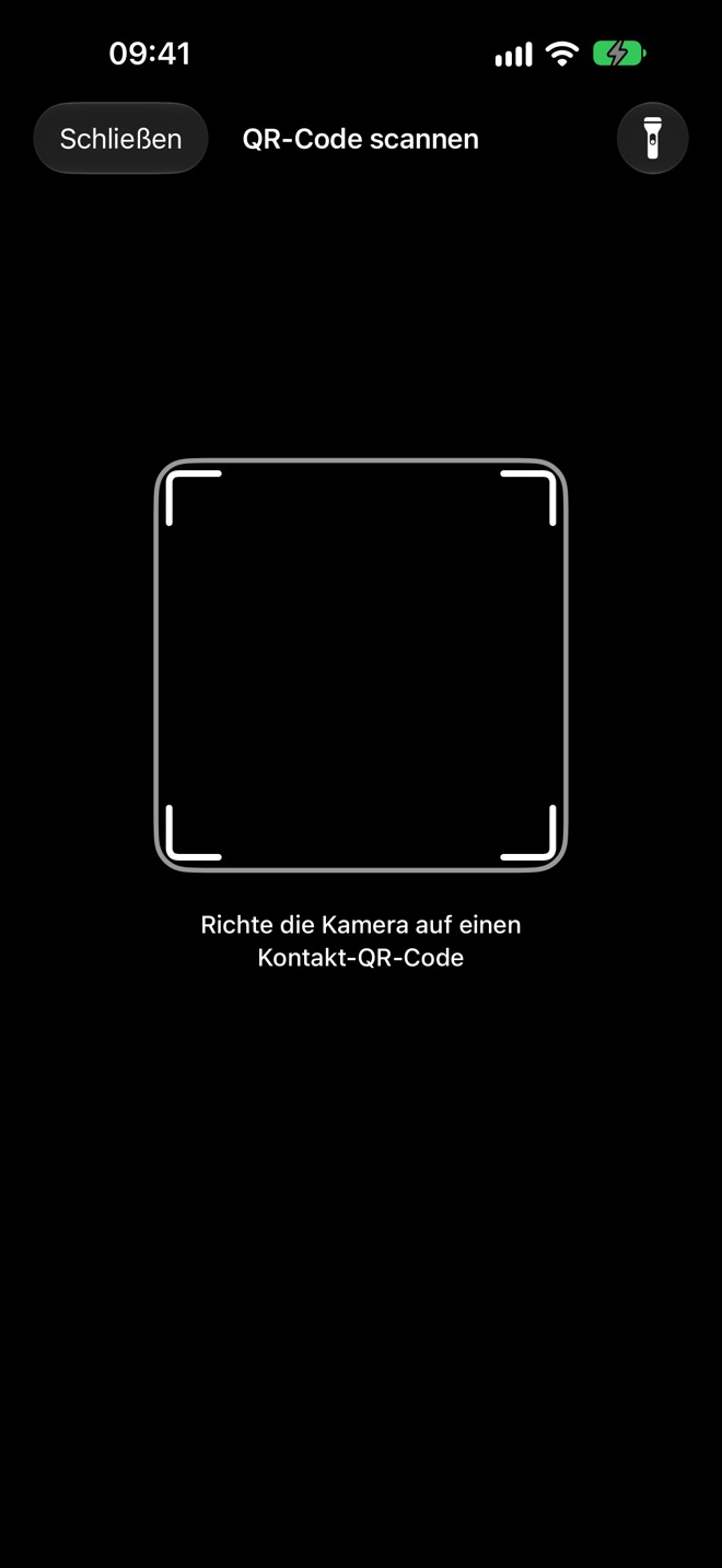 Kamera-Scanner mit dem Hinweis, auf einen Kontakt-QR-Code zu zielen