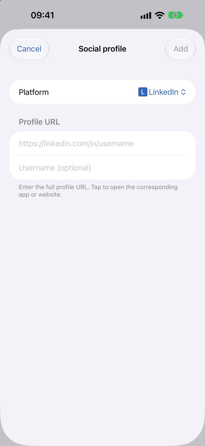 Fiche « Profil social » avec la plateforme et l’URL du profil