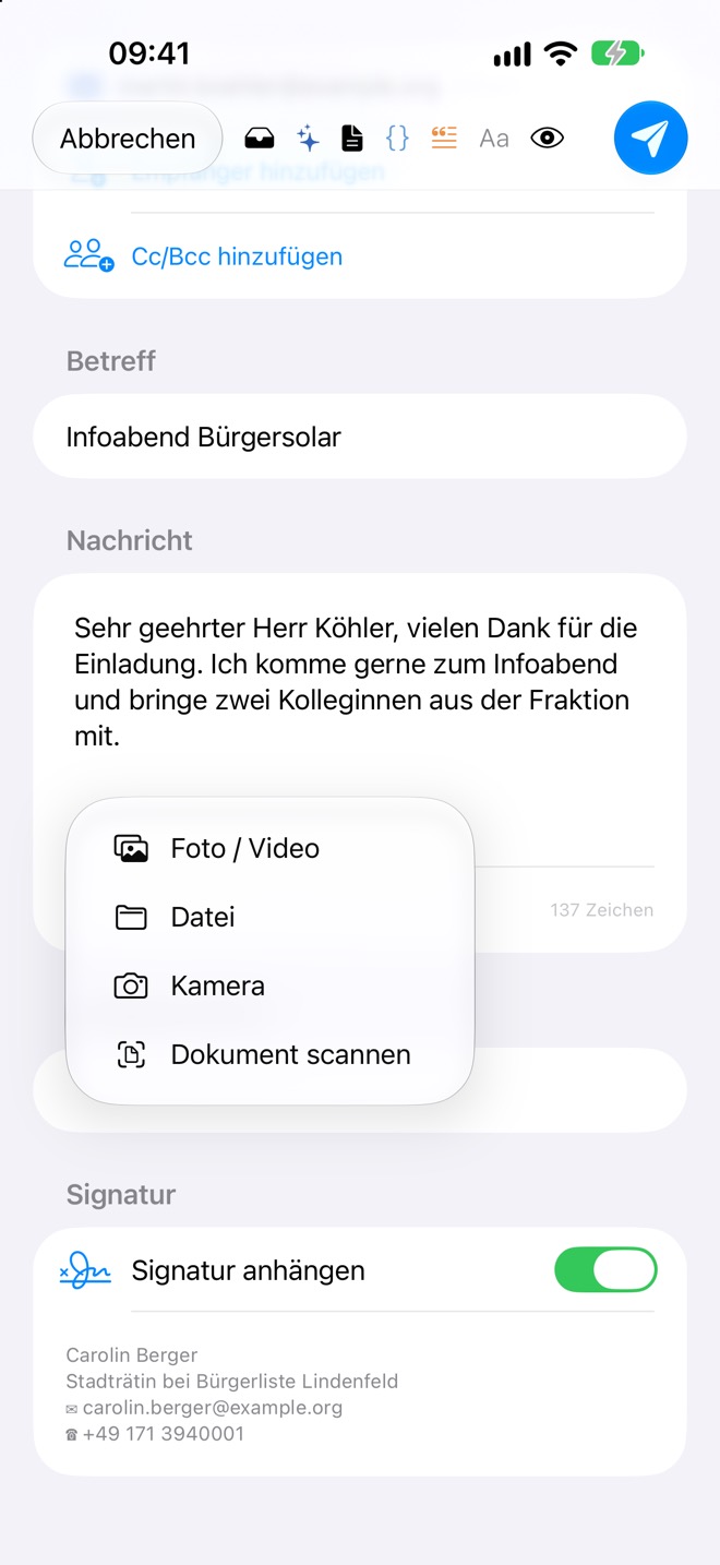 Menü „Anhang hinzufügen“ mit Foto, Datei, Kamera und Scan