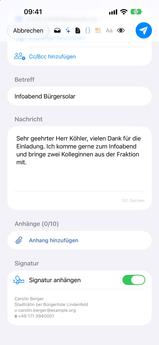 E-Mail-Verfasser mit Betreff, Nachricht, Anhängen und Signatur