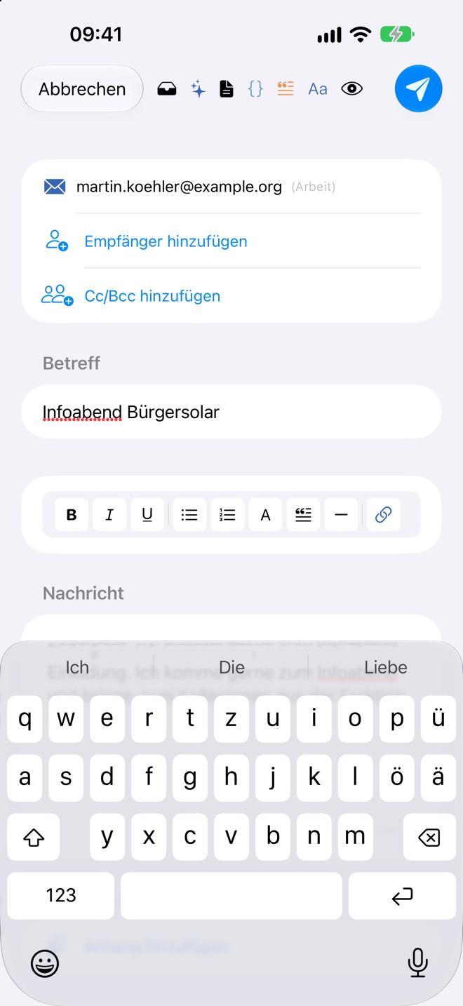 Eingeblendete Formatleiste über dem Nachrichtentext